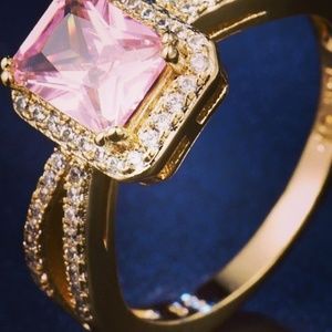 Size 8 pink sapphire ring